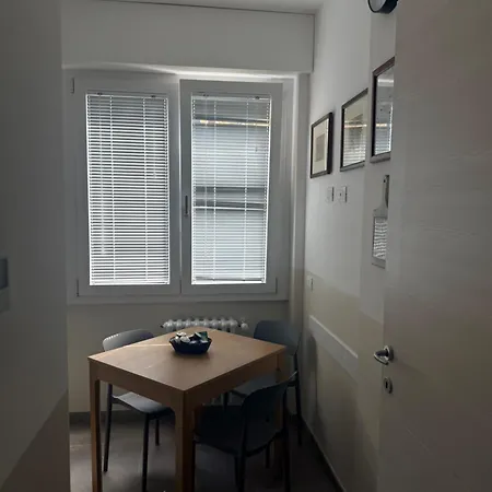 Melannie's 3 * Bergamo